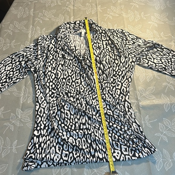 Chaus New York Blouse. - Picture 10 of 15